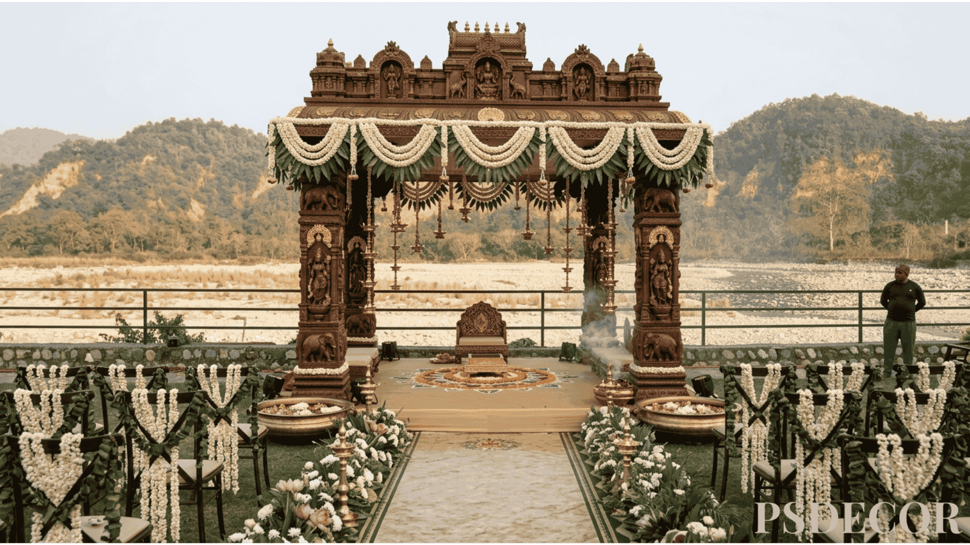 How Cultural Traditions Shape Wedding Décor in India - South Indian Wedding Décor: Divine Simplicity & Sacred Elegance
