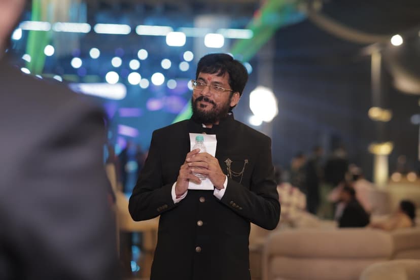 Mr. Pradeep Shukla